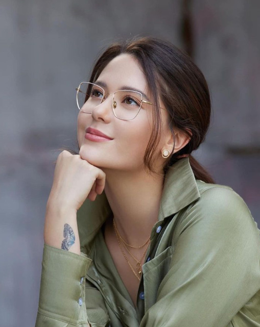 มารีญา พูลเลิศลาภ