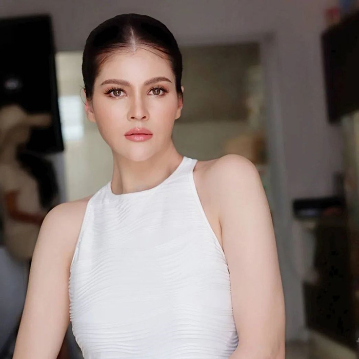 แอนนี่ บรู๊ค