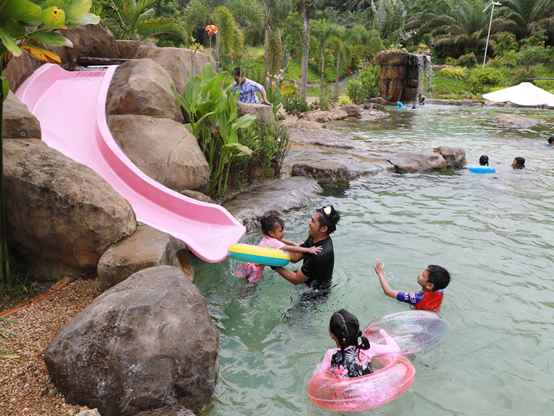 Oasis Krabi สระน้ำผุดทุ่งสูง