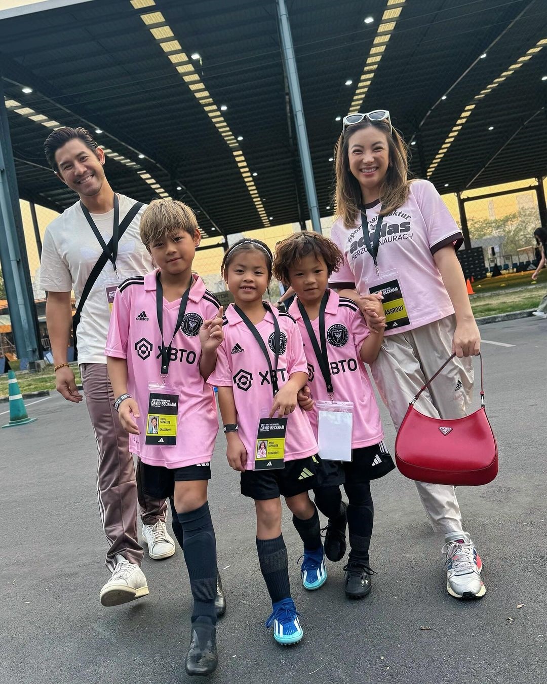 ฮารุ สุประกอบ  เดวิด เบ็คแฮม