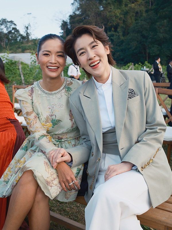 เชียร์ ฑิฆัมพร