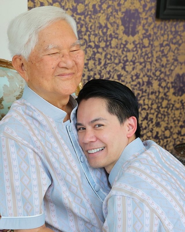 กรณ์ ณรงค์เดช หลั่งน้ำตาสวมกอด คุณพ่อเกษม หลังชนะคดีดัง