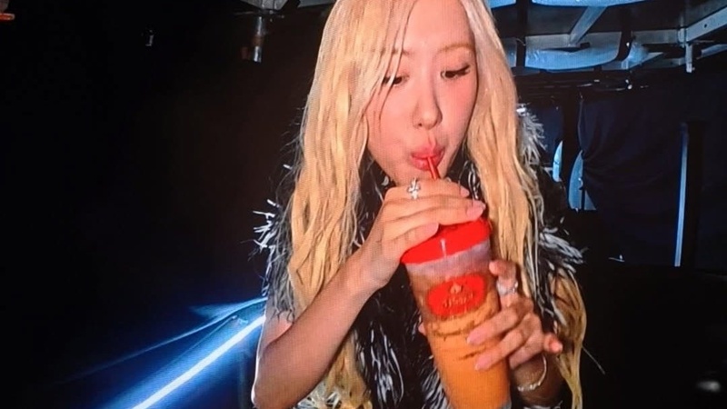 โรเซ่ BLACKPINK  โชว์กินอาหารไทย