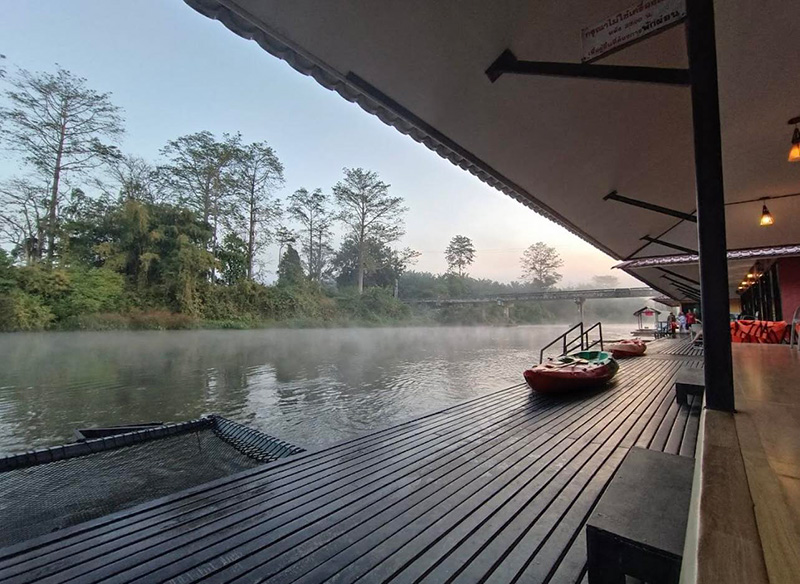 บรรยากาศ The Raft Land