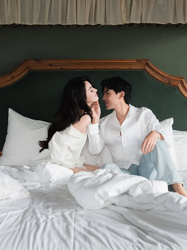 เต๋อ ฉันทวิชช์ ใหม่ ดาวิกา ลงภาพคู่บนเตียงแจกความหวาน