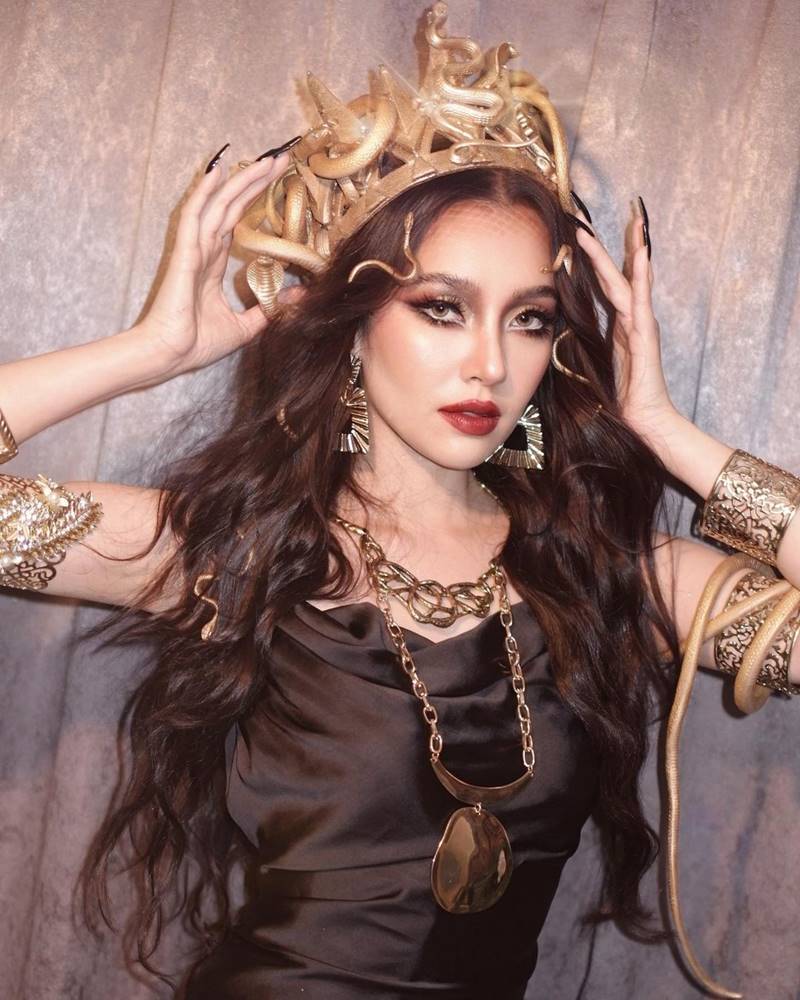 เบลล่า ราณี, ฮาโลวีน