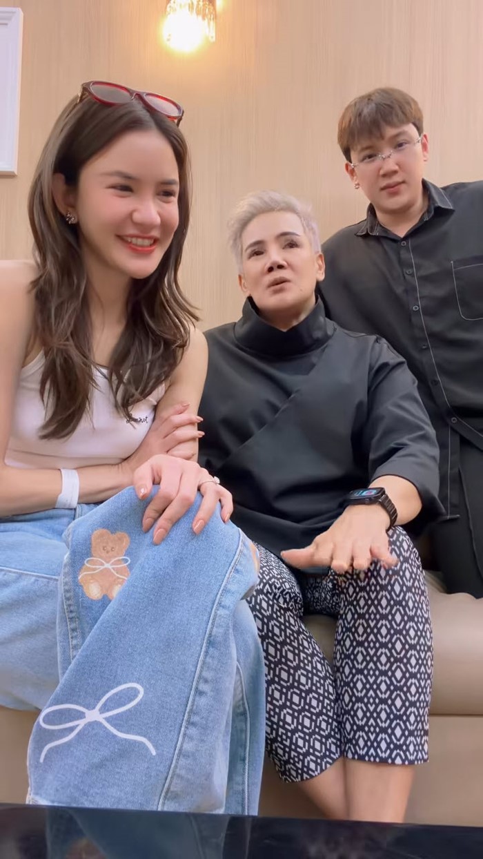  ดาว ณัฐภัสสร แกงส้ม ธนทัต