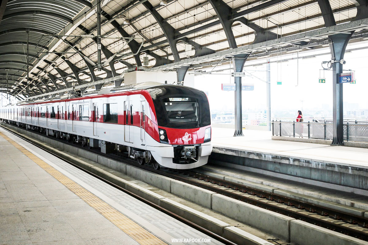 รถไฟฟ้าสายสีแดง