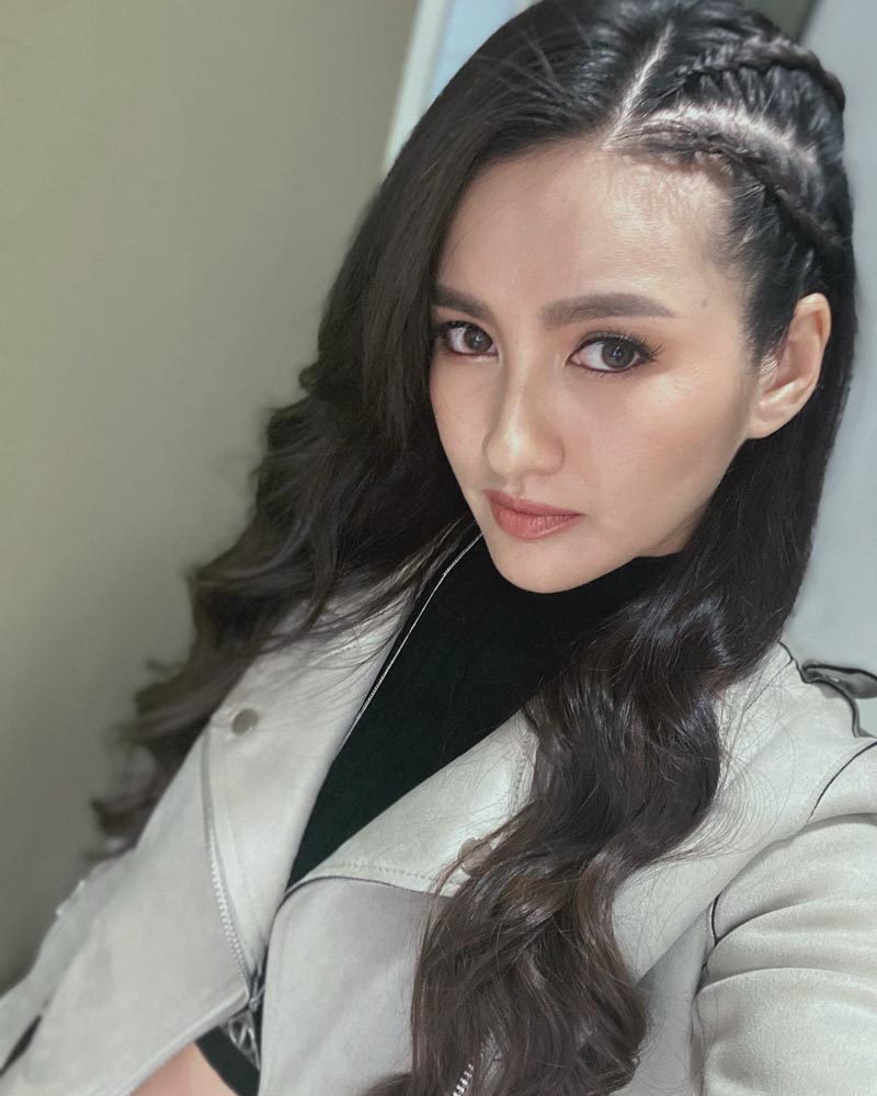 นก อุษณีย์