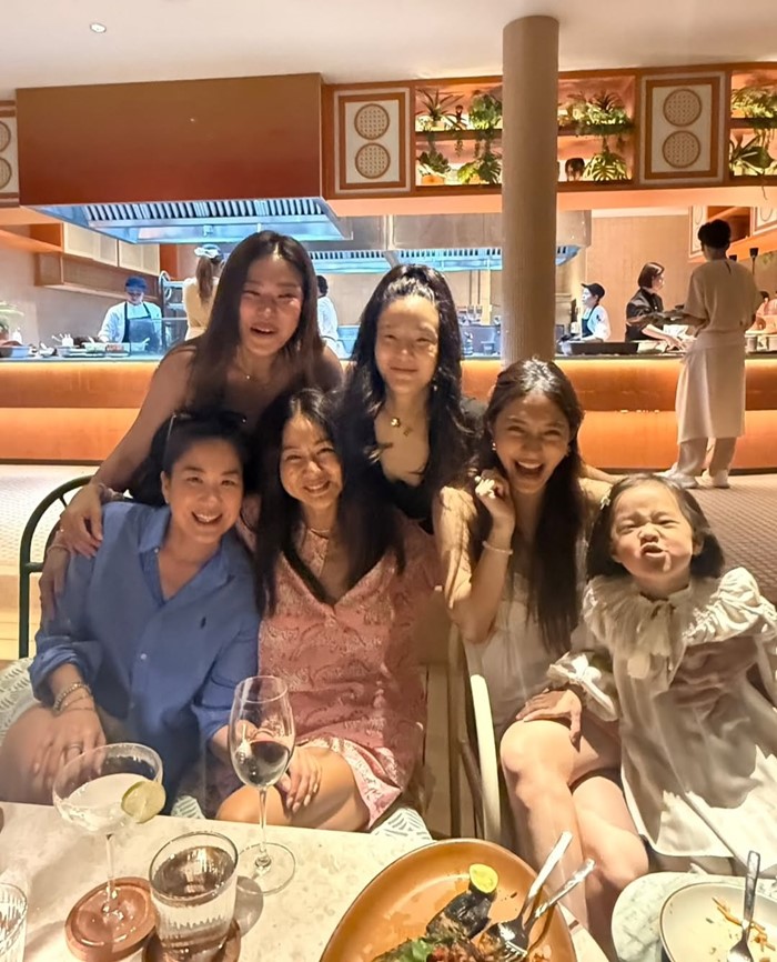  มิว นิษฐา - ไฮโซเซนต์ ธราภุช