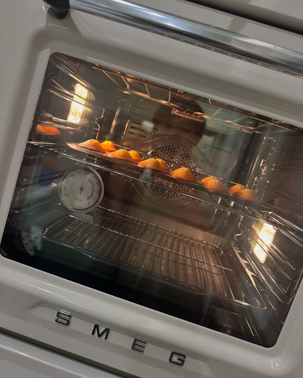 ส่องเรือนหอ เจมส์จิ จิรายุ โฟม บ้านโมเดิร์นน่าอยู่