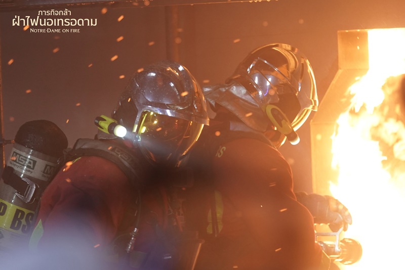 หนัง Notre-Dame on Fire