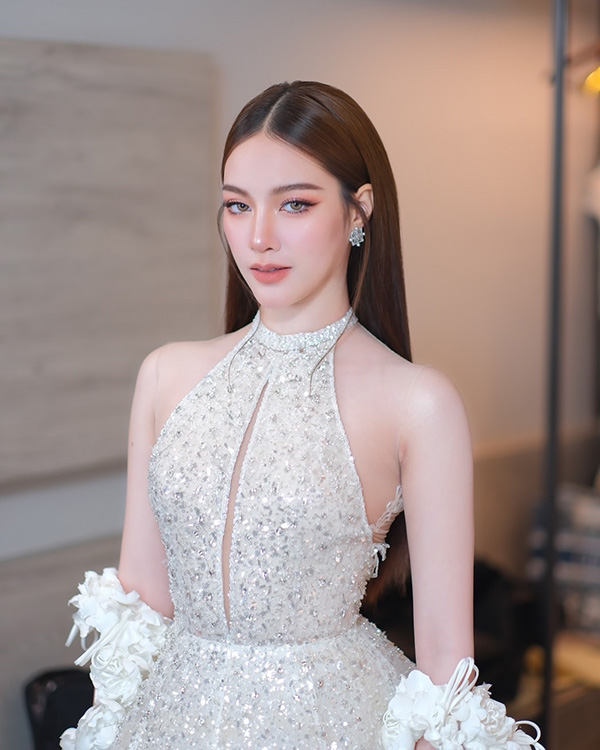 แตงกวา พิญญาเนศวร์ ประวัติ