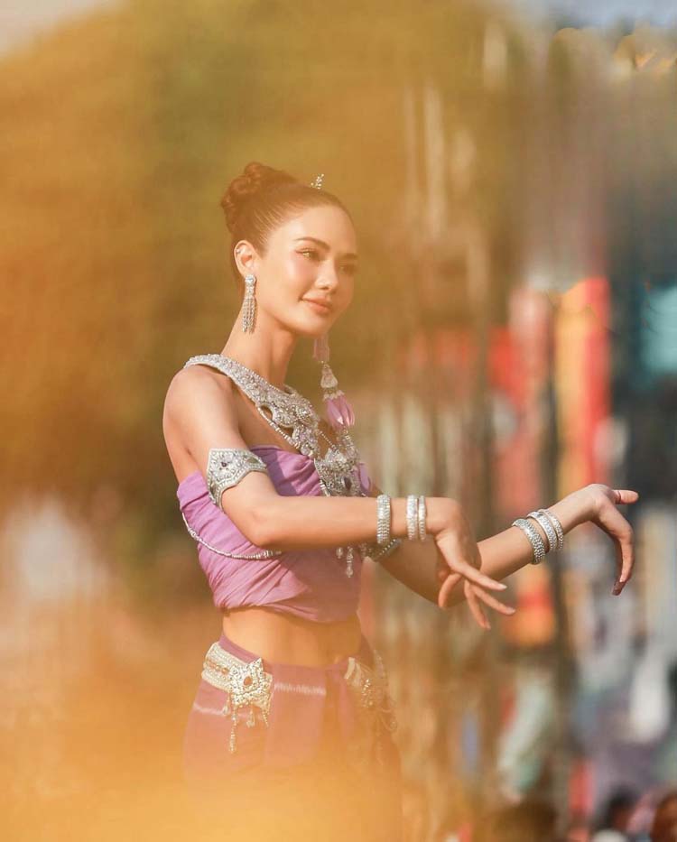 น้ำตาล ชลิตา