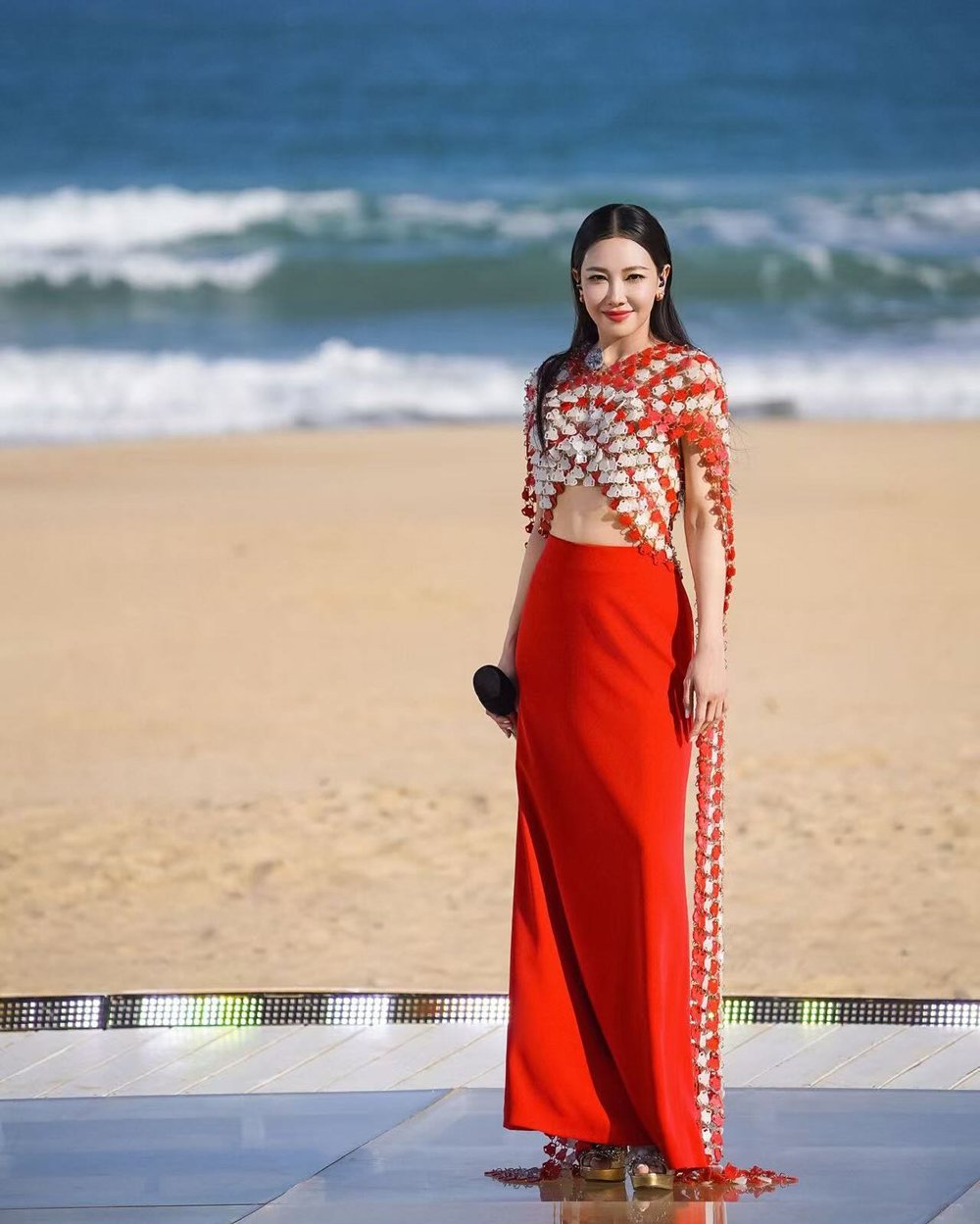 นุ่น วรนุช โชว์ร้องเพลงที่จีน สวยฉ่ำชวนตะลึง แต่ล่าสุดมีดราม่า