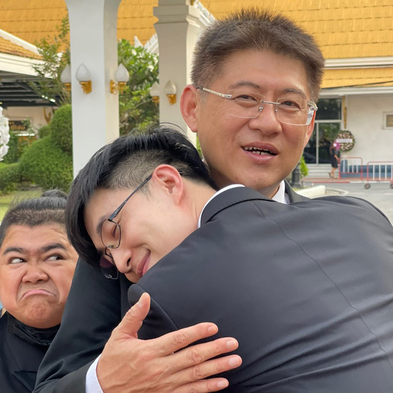 ไก่ ภาษิต