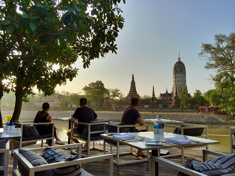 ร้านอาหารอยุธยา ริมน้ำ