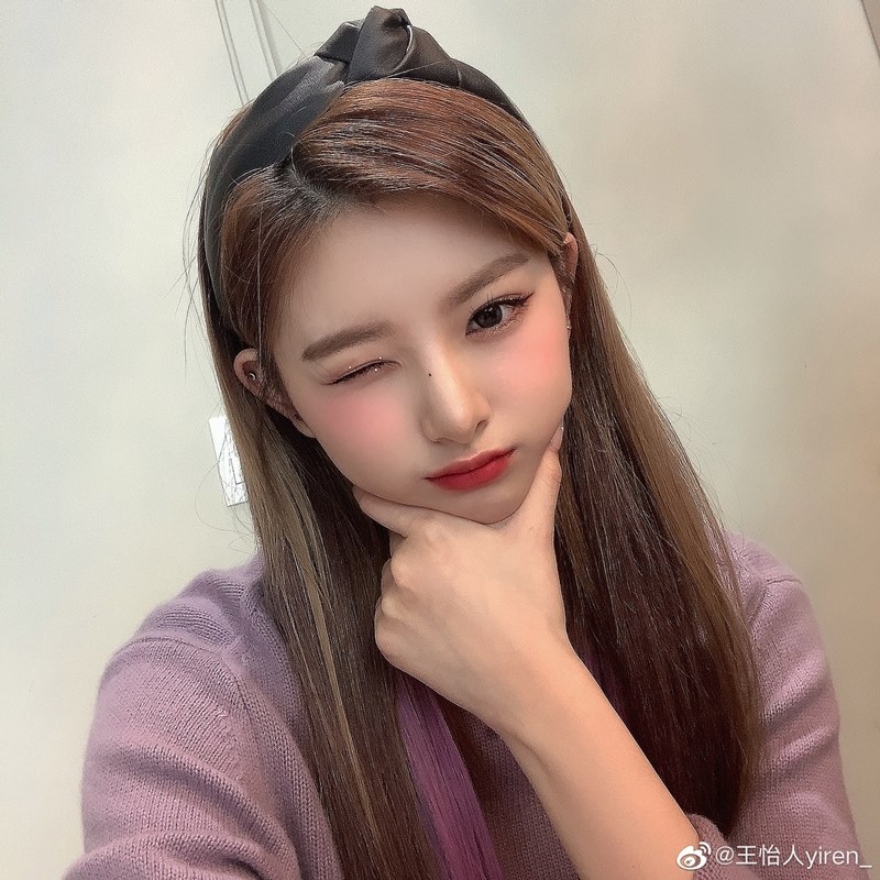 อี้เหริน Everglow