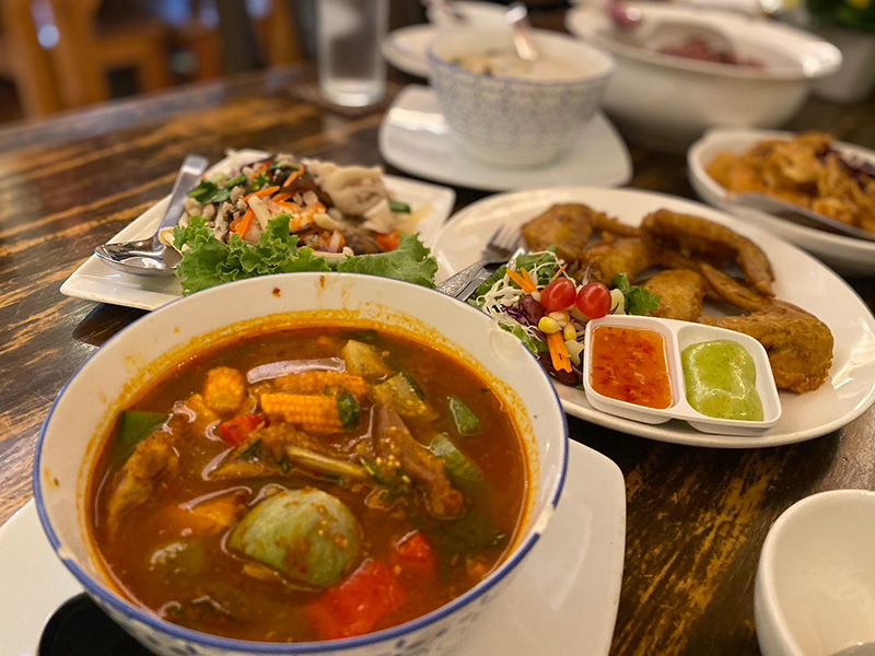 อาหาร ร้านบ้านเล่าเรื่อง