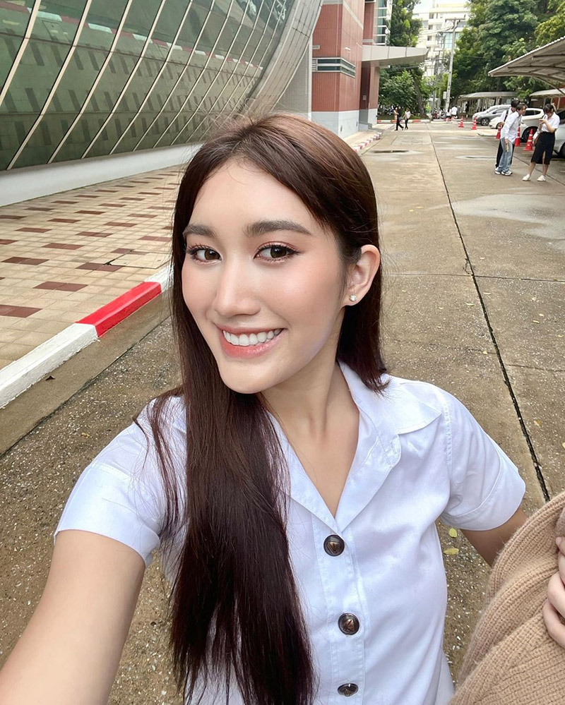 เบสท์ รักษ์วนีย์ 