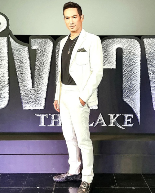 ตุ้ย ธีรภัทร์ กับภาพอดีต-ปัจจุบัน ในวัย 51 ผ่านไปกี่ปีก็หล่อเข้มไม่เปลี่ยน