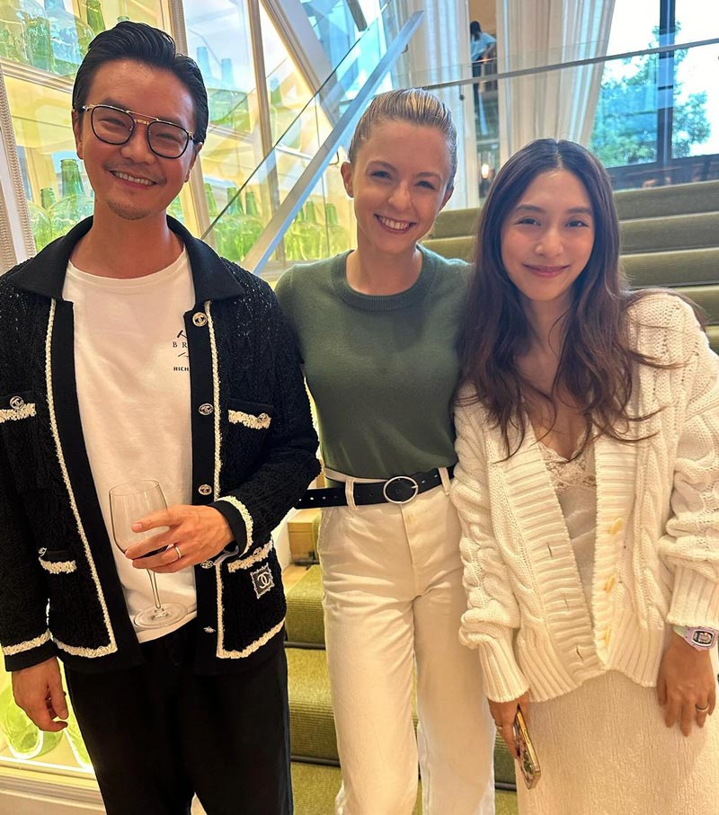 มิว นิษฐา ไฮโซเซนต์