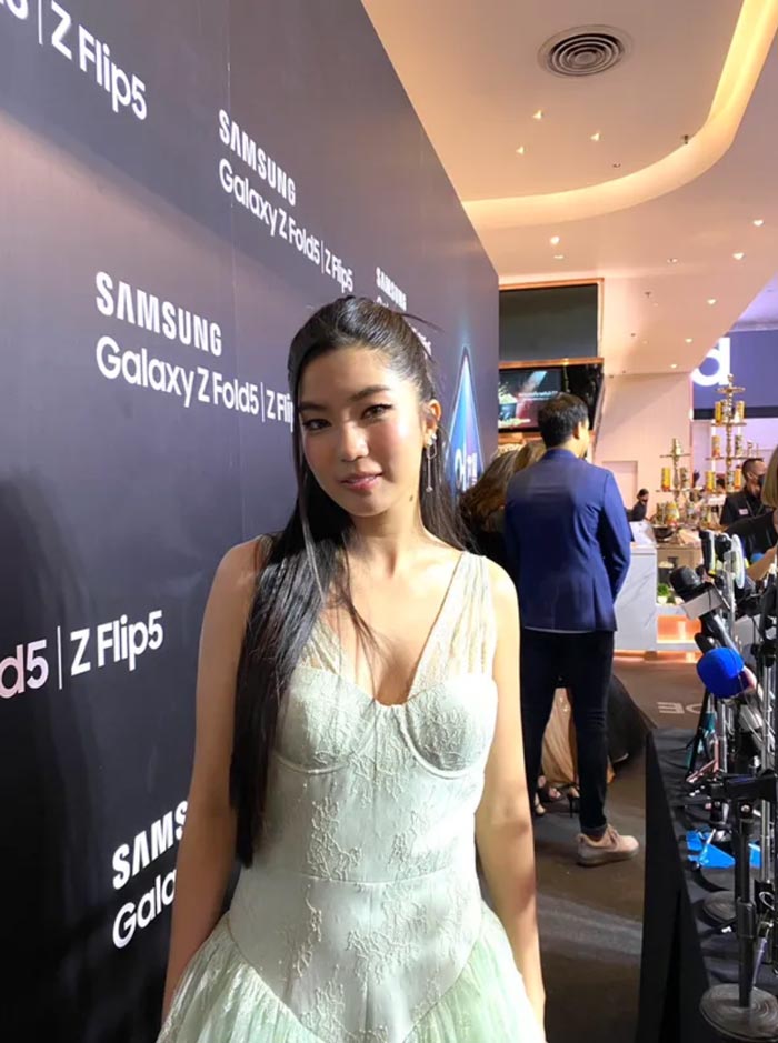 ก้อย อรัชพร