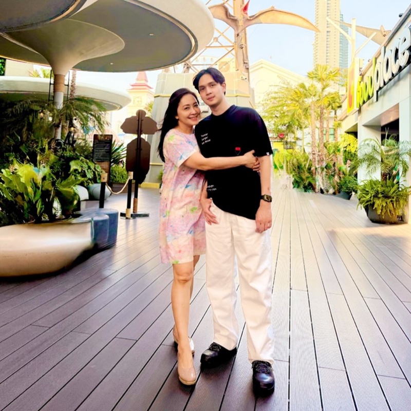 ลูกชายกวาง กมลชนก