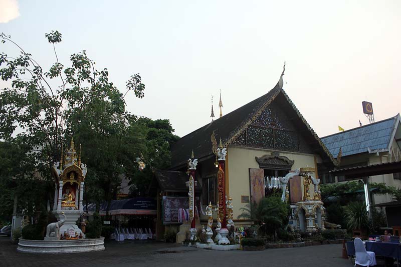 วัดอุปคุต