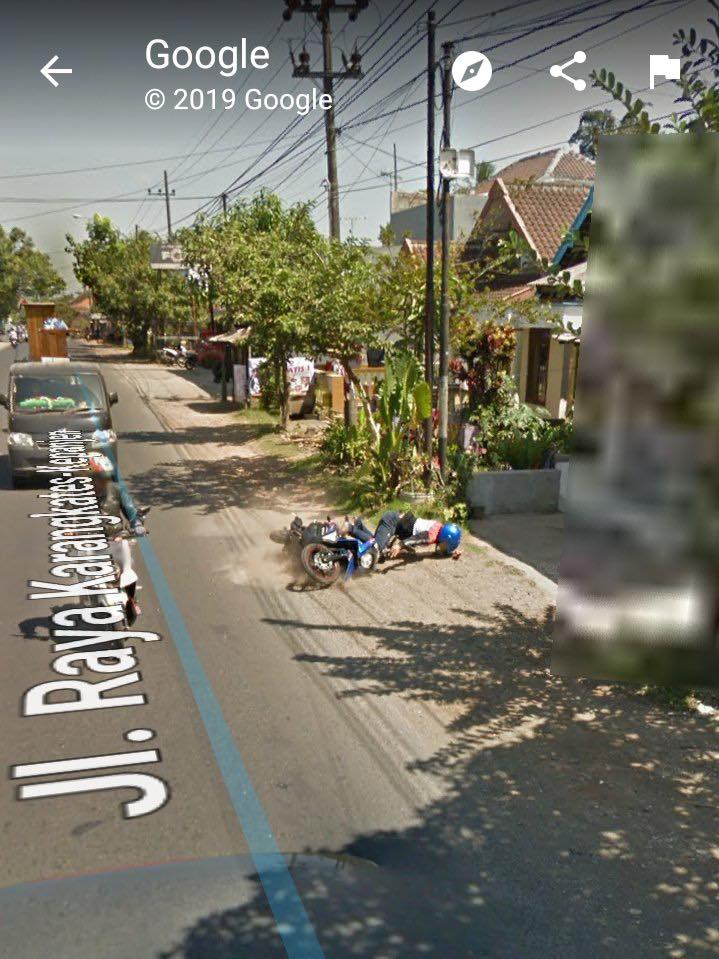 มอเตอร์ไซค์ล้ม