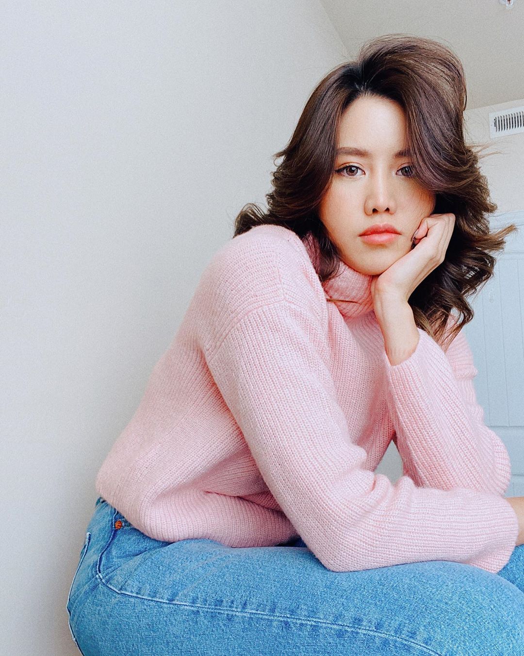 หญิง พลอยชมพู 