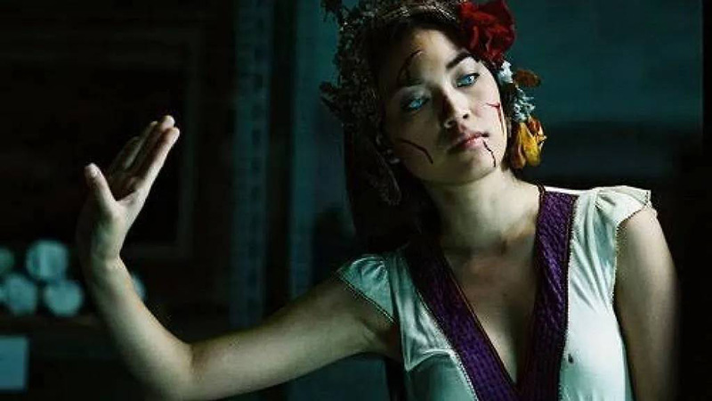 ผีนางรำ ผีคนเป็น