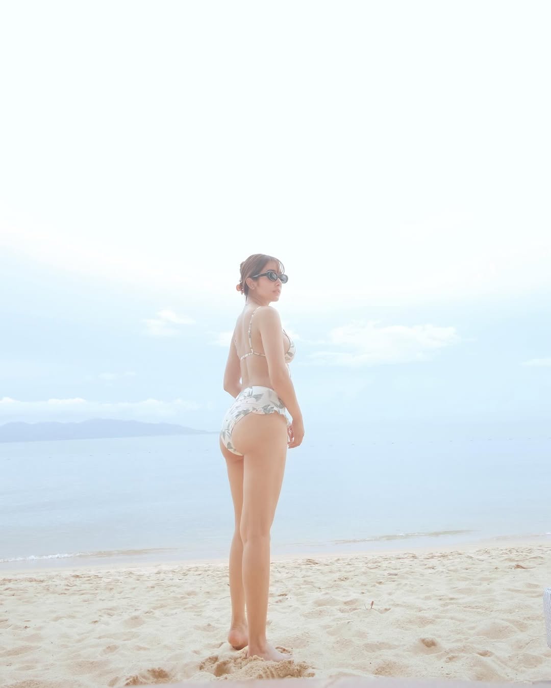 เกรซ พัชร์สิตา เสิร์ฟความขาวอึ๋ม กระแทกตา