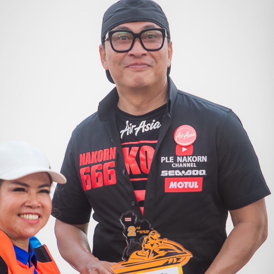 เปิ้ล นาคร