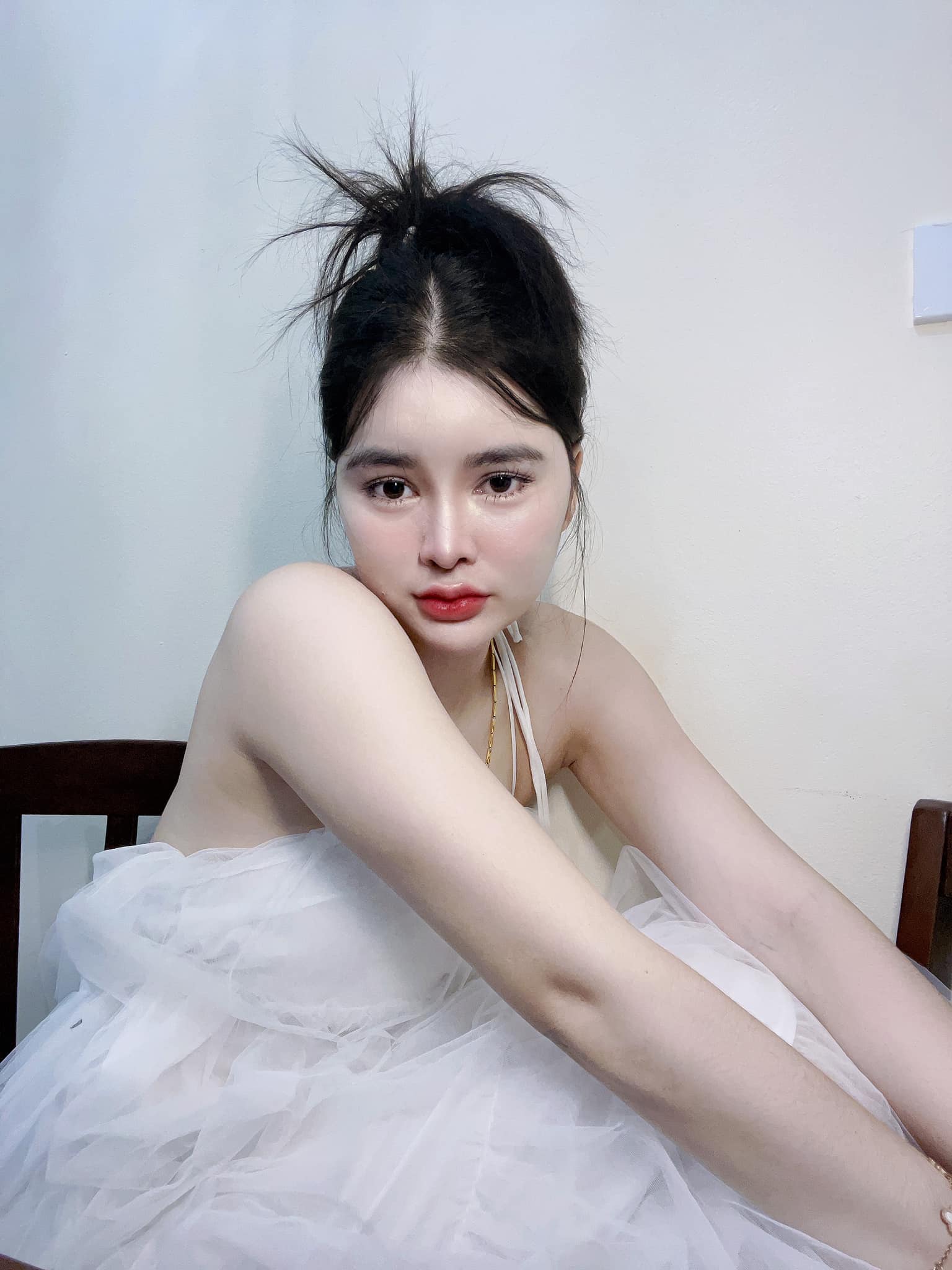 มิรา ชลวิรัลวานิศร์