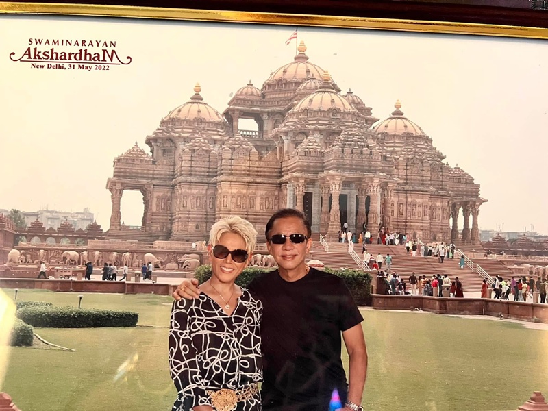 สุรชัย สมบัติเจริญ - ไดอาน่า