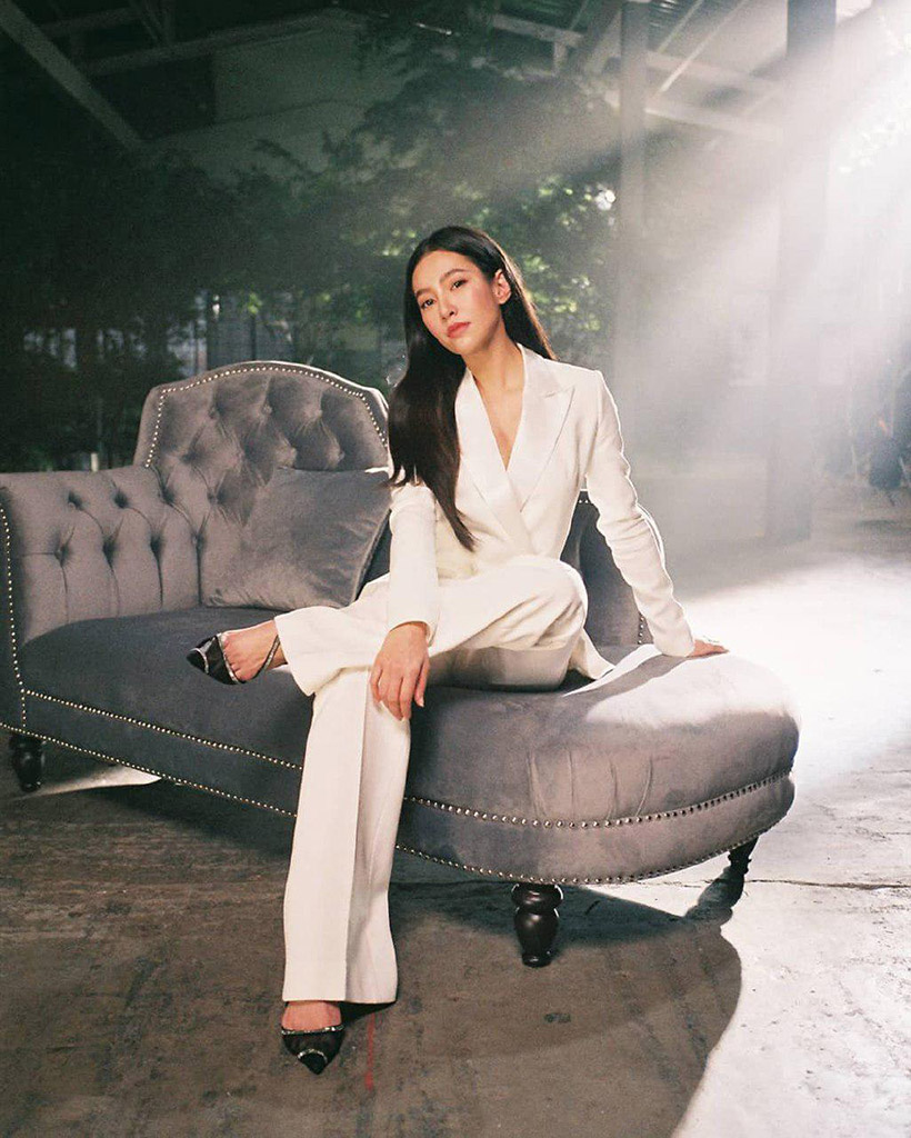 ชุดสูทแฟชั่นผู้หญิง