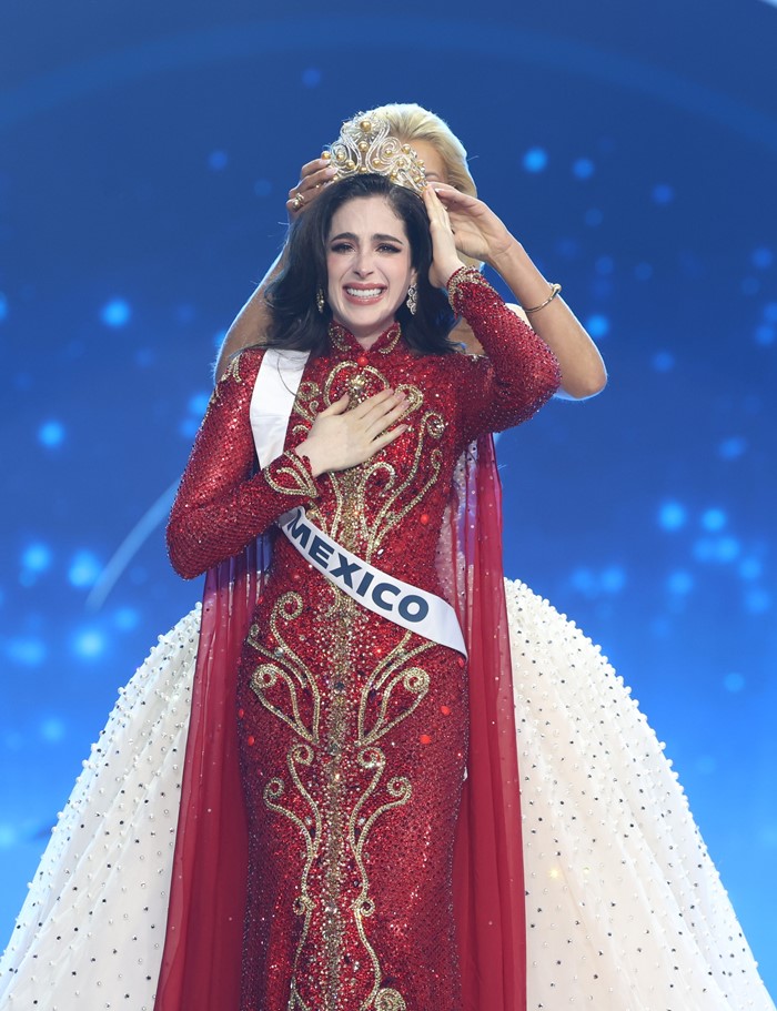 วีนา ปวีนา Miss Universe 2025