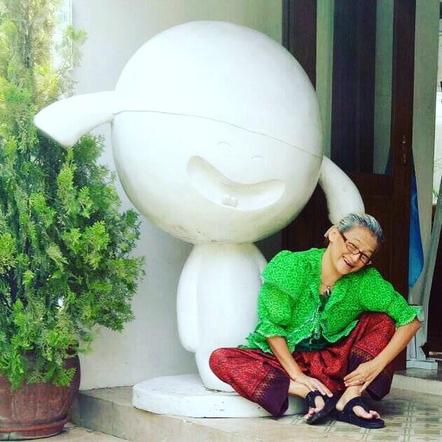 ยายแหวว ตีสิบ