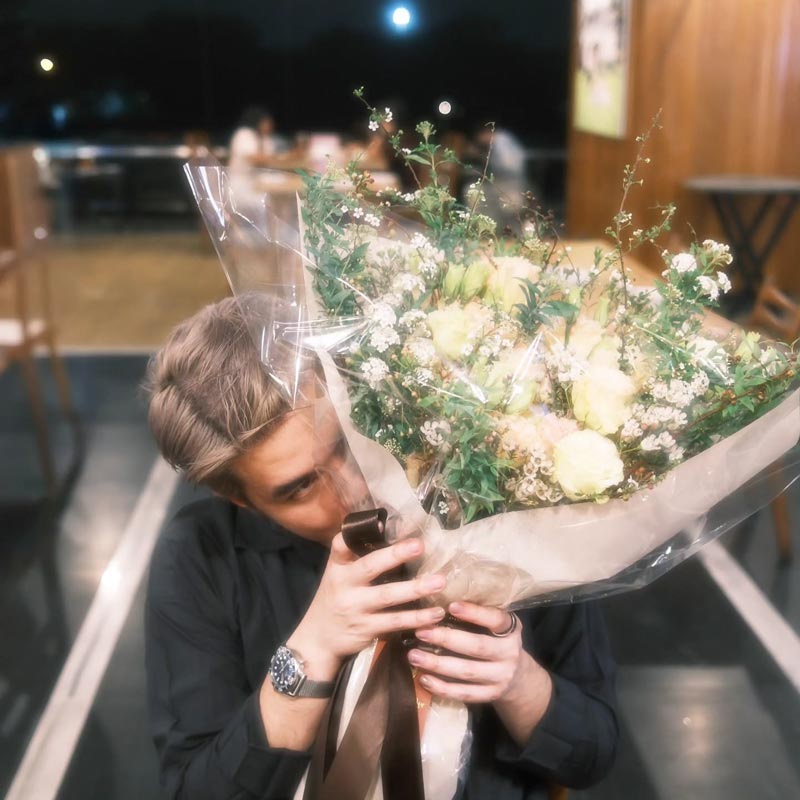 รักใหม่ ว่าน ธนกฤต