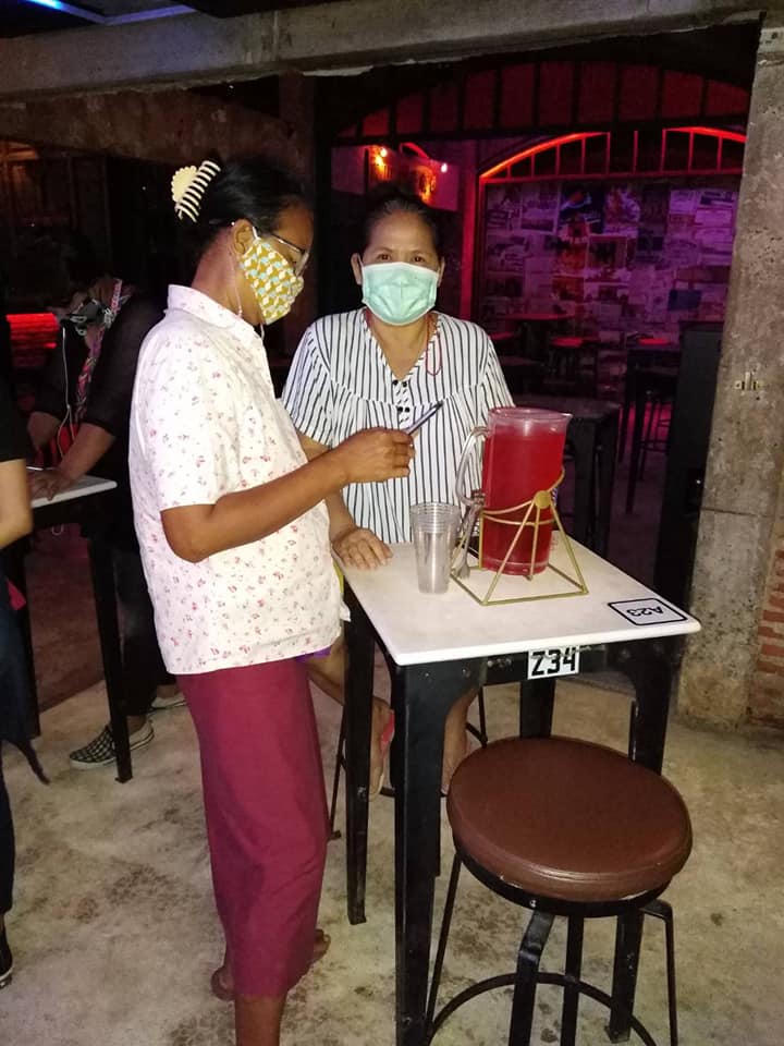 ป้าจองโต๊ะ