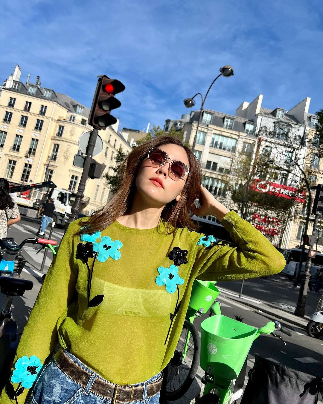 ชมพู่ อารยา