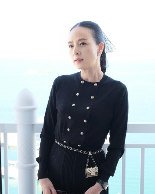 แต่งตัวไว้ทุกข์