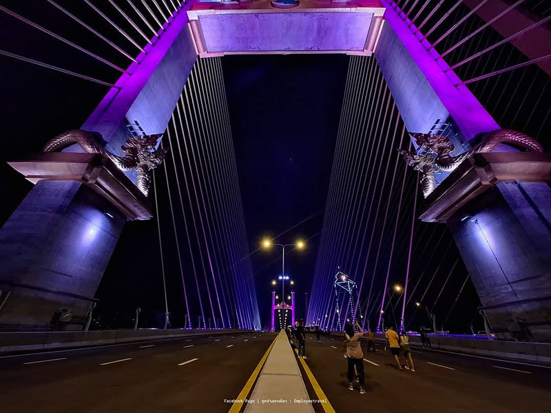 สะพานทศมราชัน ถ่ายรูป