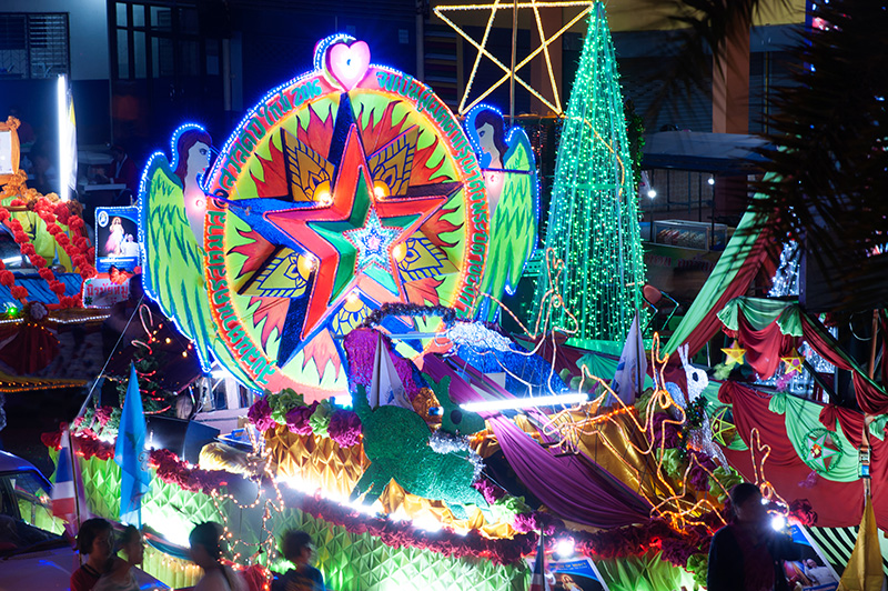 ประเพณีแห่ดาวเทศกาลคริสต์มาส