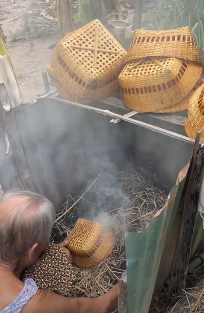 ย้อมสีกระจาด