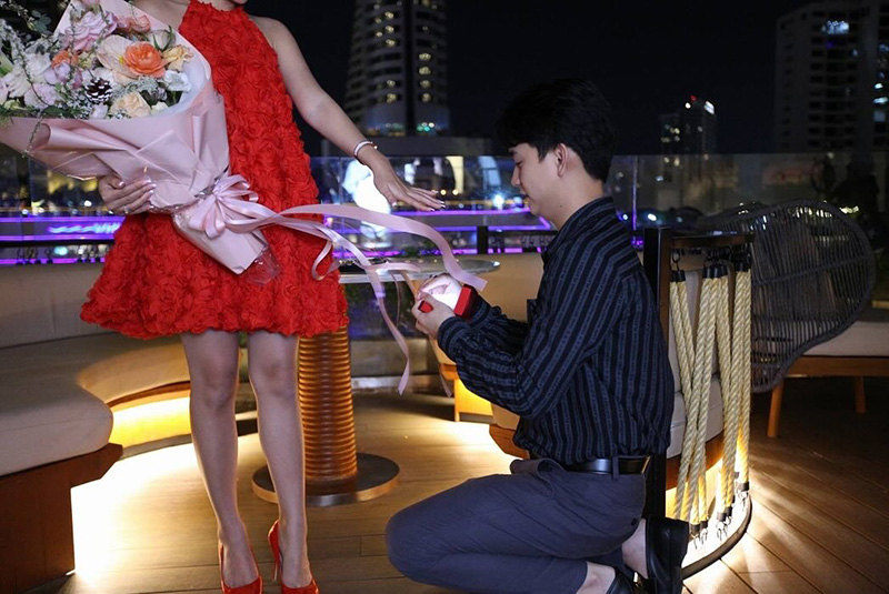 อาโล่ คุกเข่าขอ ธัญญ่า อาร์สยาม แต่งงาน