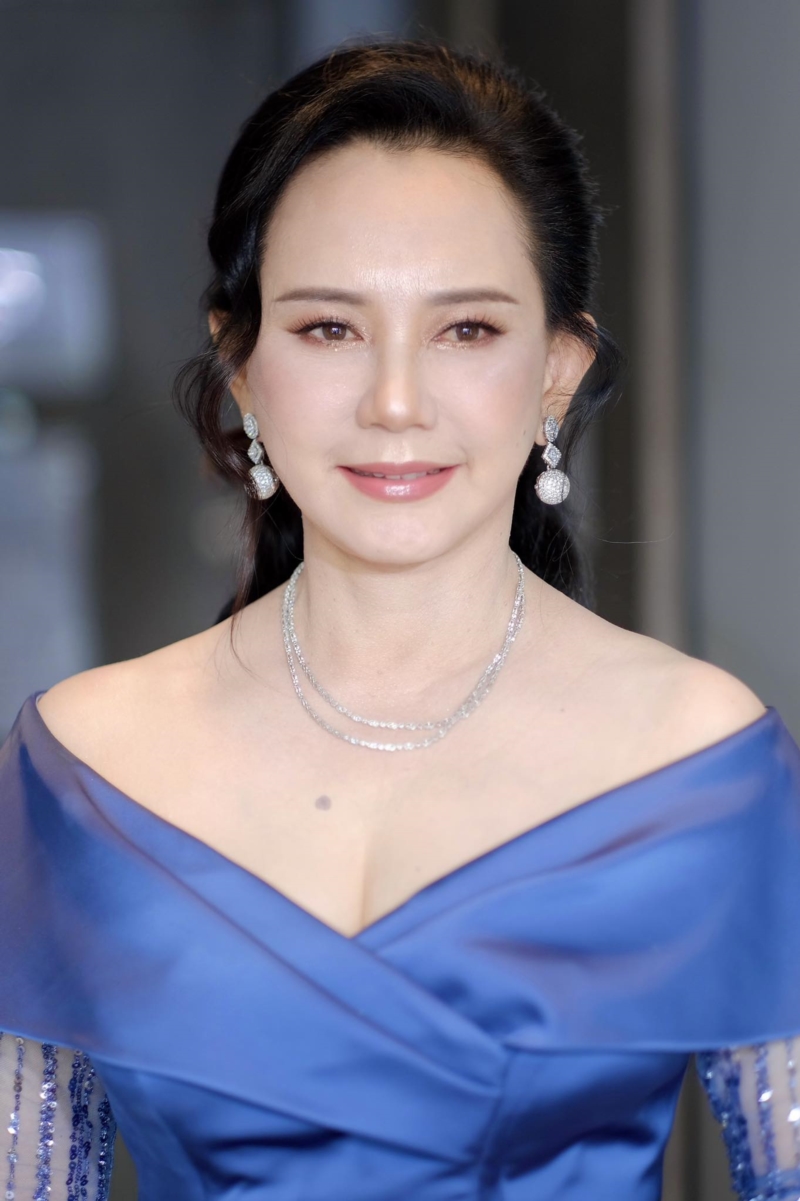 ภาพ แหม่ม จินตหรา ล่าสุด หลังทำศัลยกรรมในวัย 60