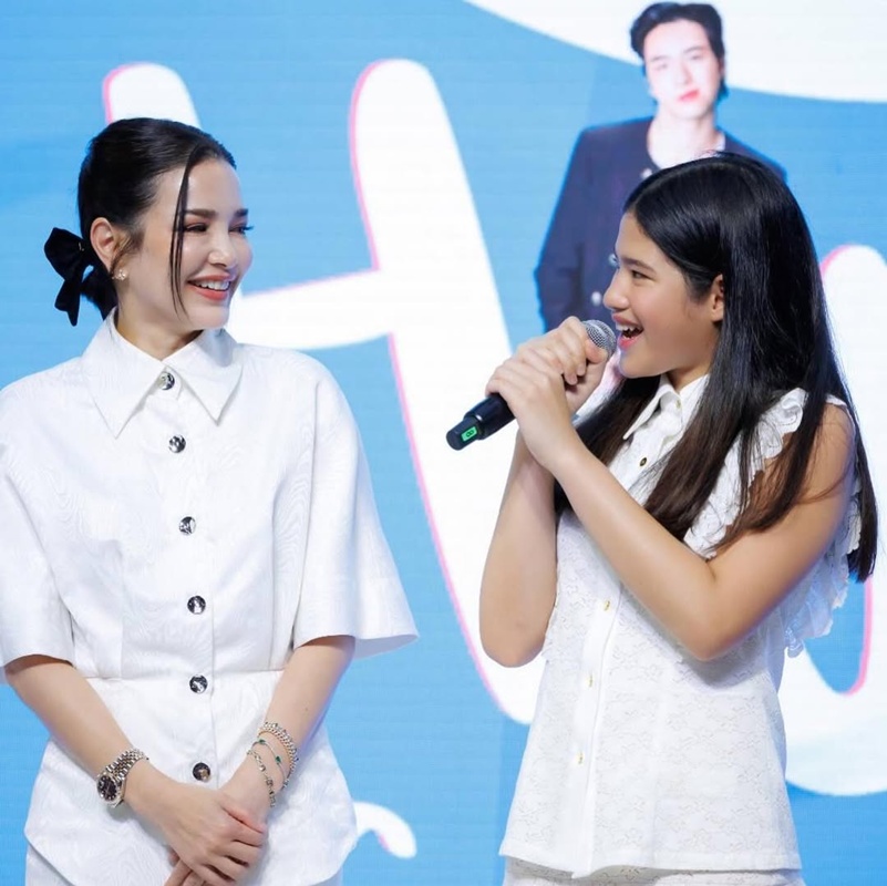 น้องนาวา ลูกสาว อ้อม พิยดา