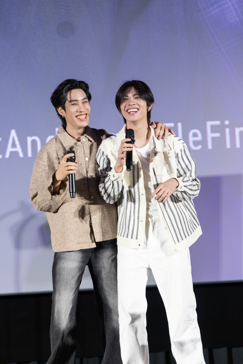 เติ้ล เฟิร์สวัน